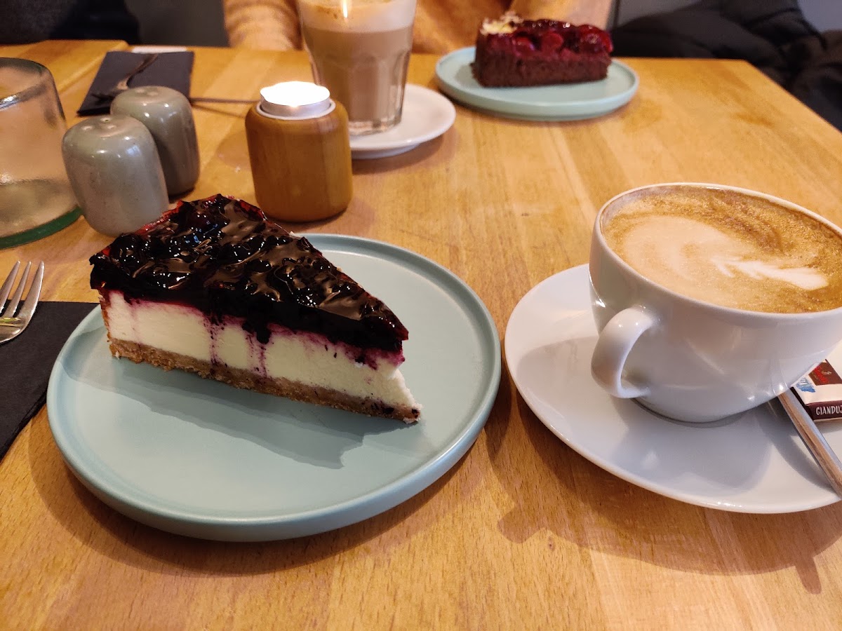 Lit Coffeebar & Bakery-10