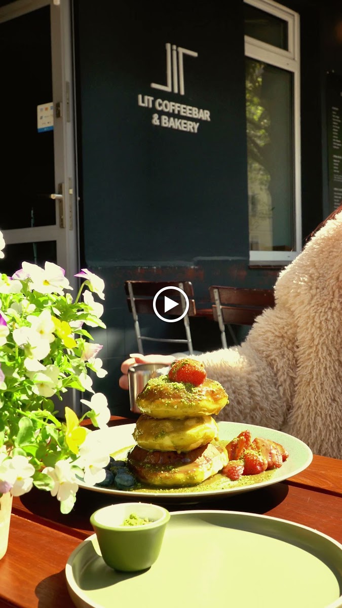 Lit Coffeebar & Bakery-2