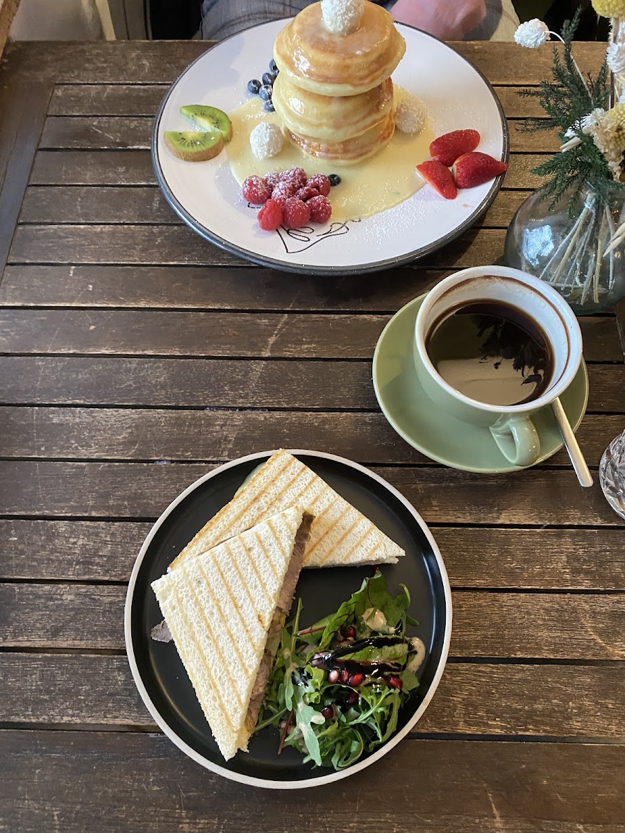 Lit Coffeebar & Bakery-4